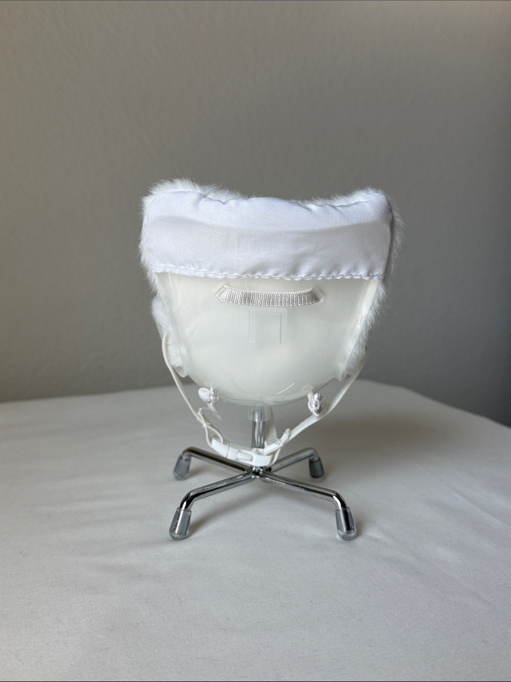 Mini Labubu Chair - Picture 4 of 4